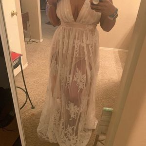 Elegant NWT NUDE & off White Maxi dress